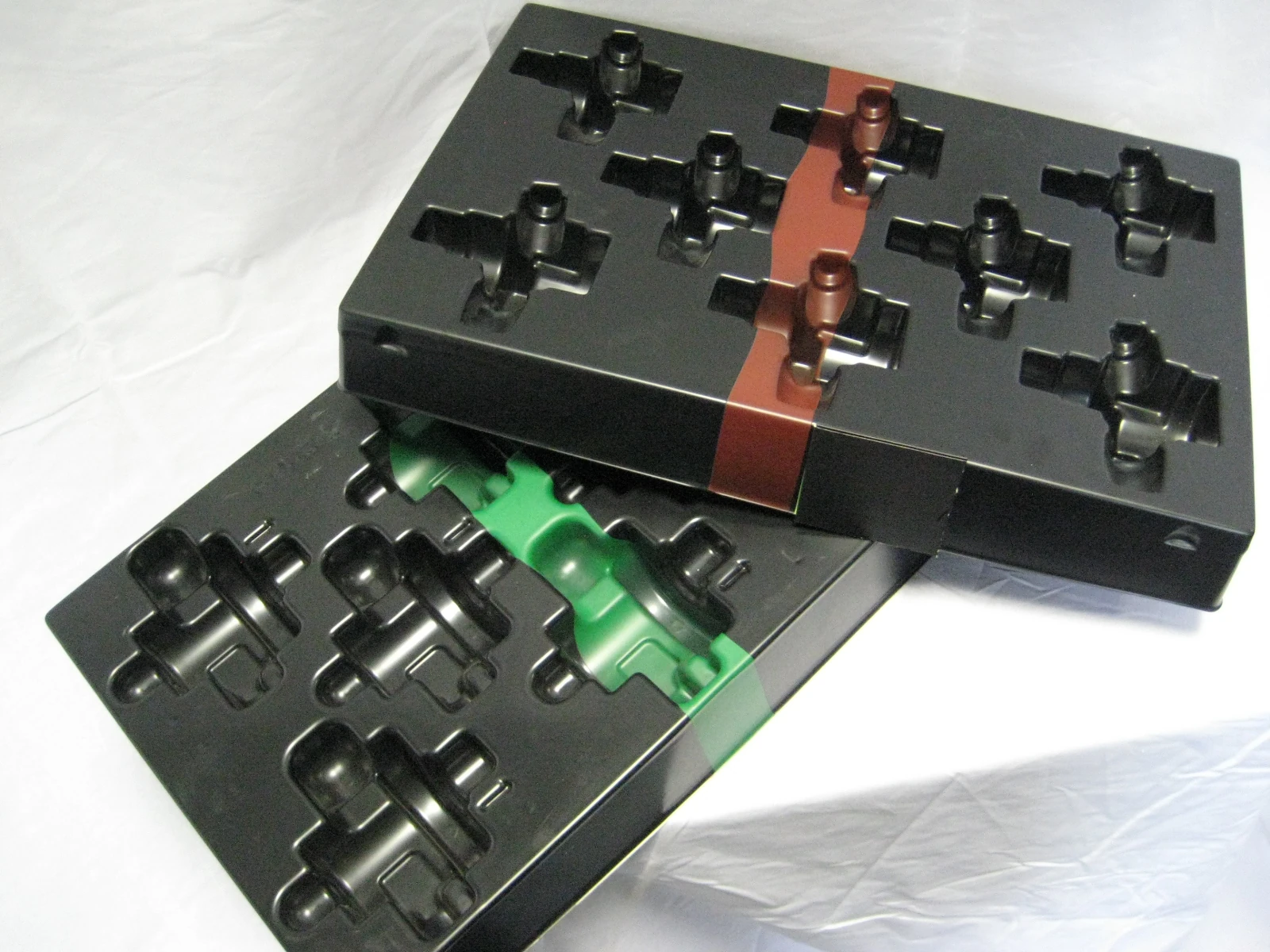 Zwei Trays